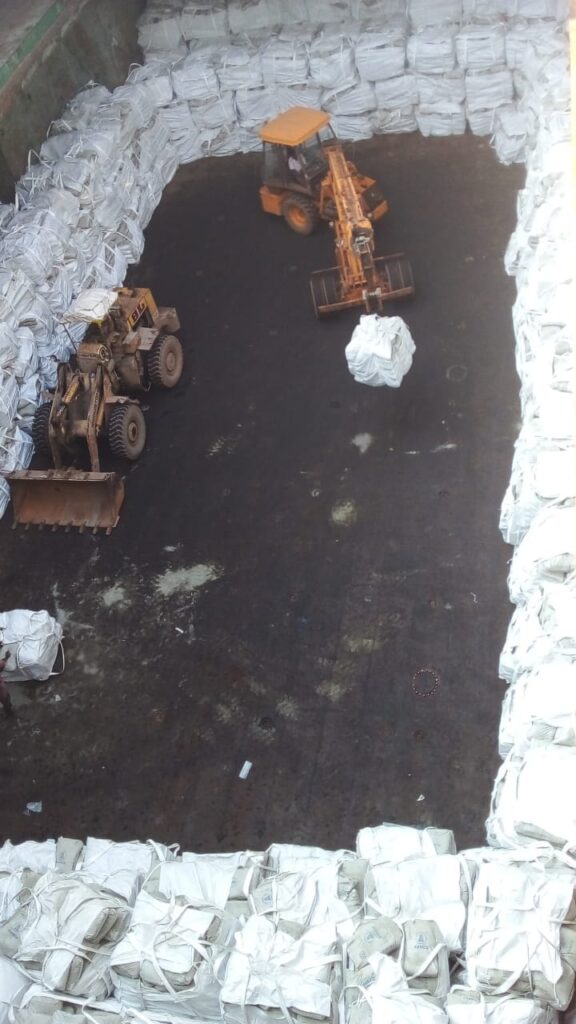 5-HIGH-STACKING-USING-EQUIPEMENTS-576×1024