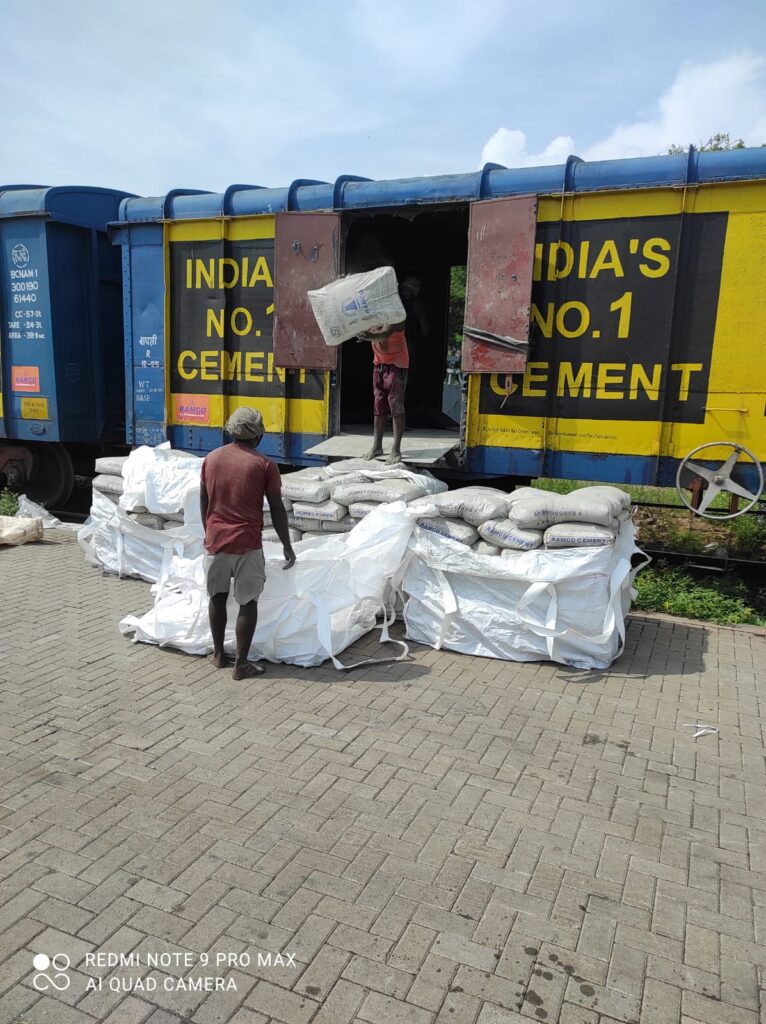 50-kgs-cement-bags-converting-it-into-a-2-MT-bags-766×1024