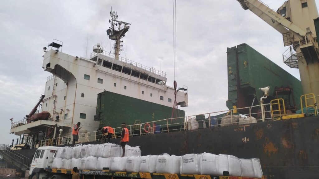 LOADING-OF-BAGS-5-1024×576