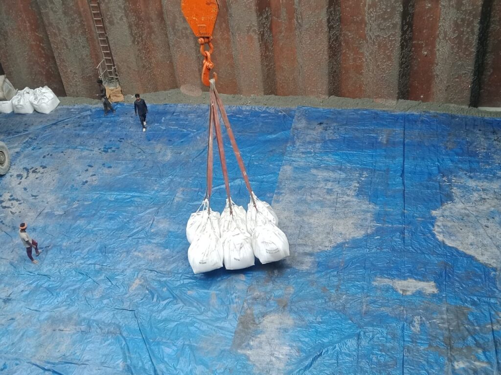 LOADING-OF-BAGS-6-1024×768