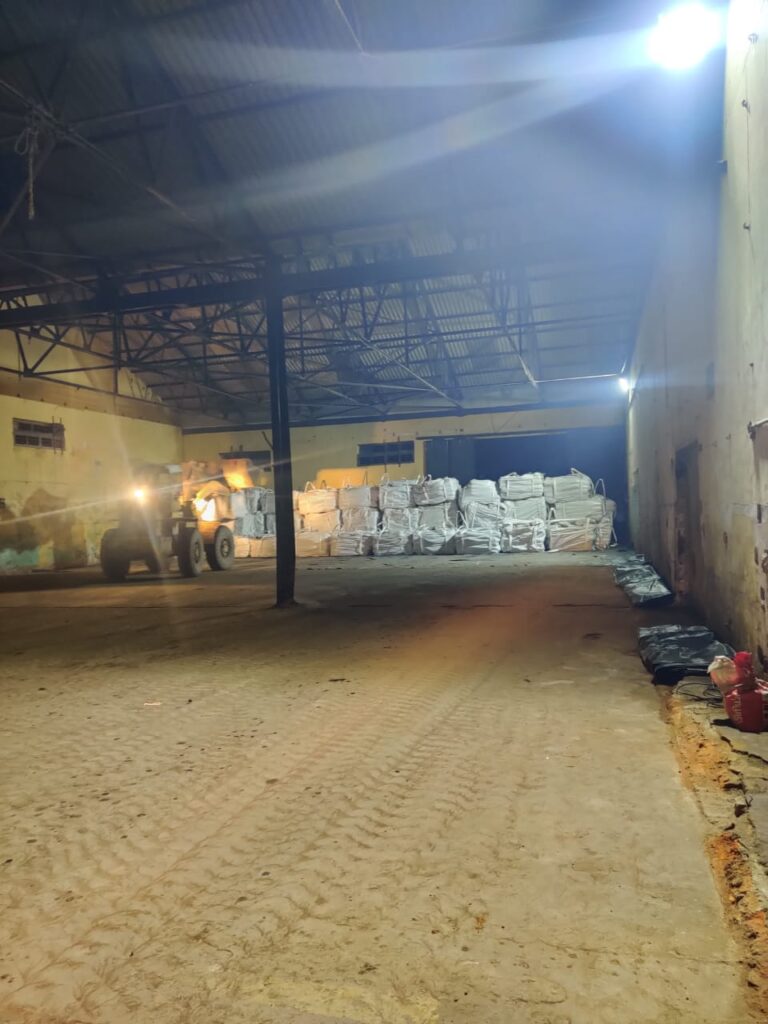 STACKING-INSIDE-WAREHOUSE-USING-PAYLOADER-768×1024