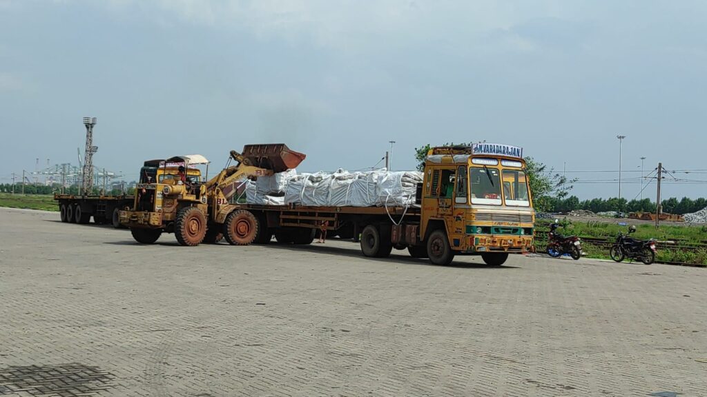 cement-laoding-onto-the-truck-1024×576
